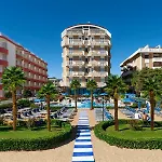 Regent's 4*