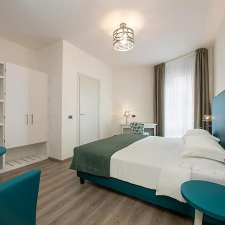 Regent's 4*