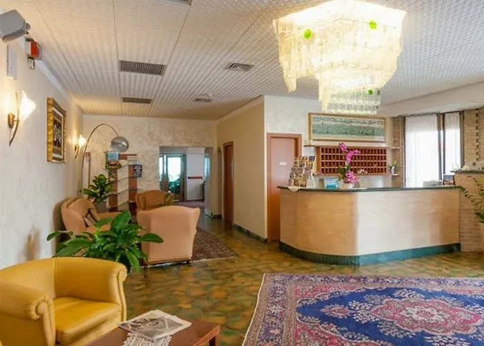 Regent's 4*