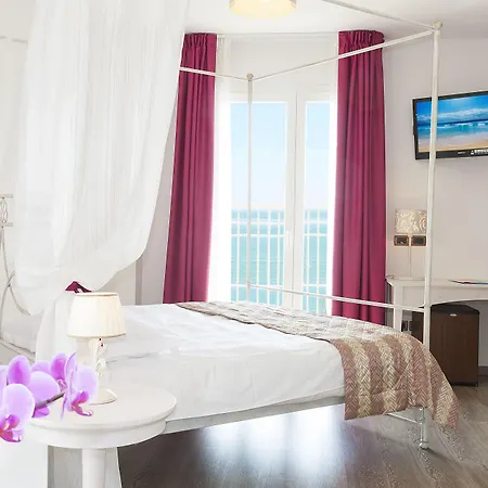 Отель Regent's Лидо-ди-Езоло