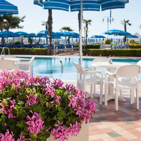 Отель Regent's Лидо-ди-Езоло